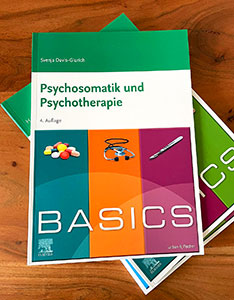 Ein beliebter Einstieg ins Fach: Das BASICS Psychosmatik und Psychotherapie.