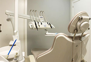Abrechnungsunternehmen übernehmen die monatliche Leistungsabrechnung für Zahnarztpraxen.